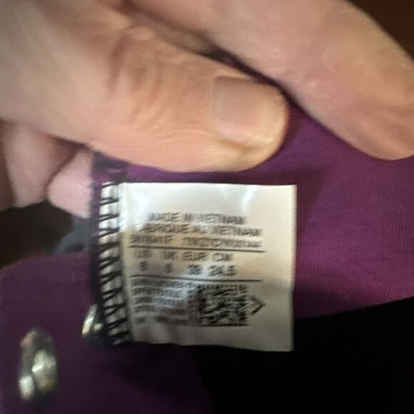 Converse Chuck Taylor All Star Pro High Top Pink Flowers W/Green SZ 8 Wms -6 Men - Picture 9 of 13